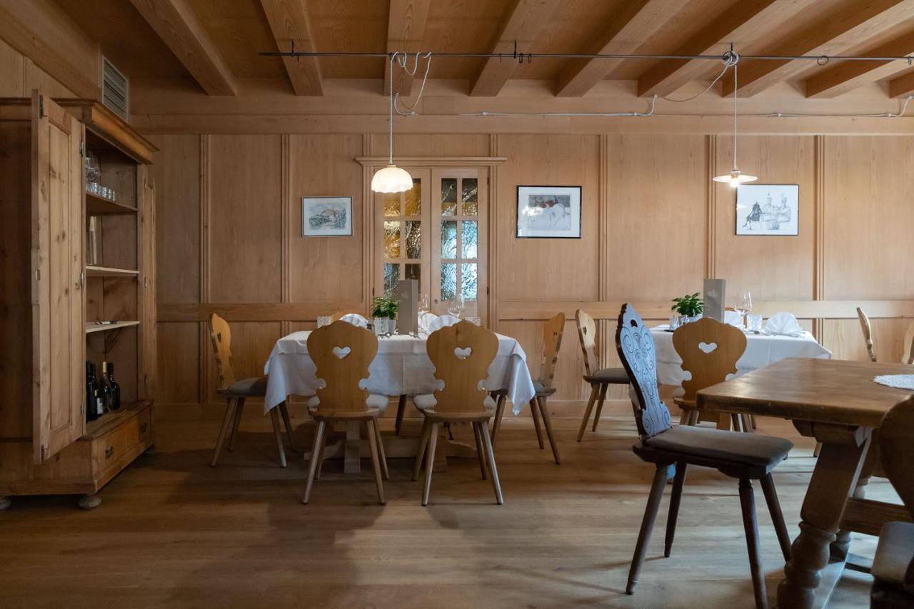 Hotel Teutschhaus Cortina Sulla Strada del Vino ภายนอก รูปภาพ