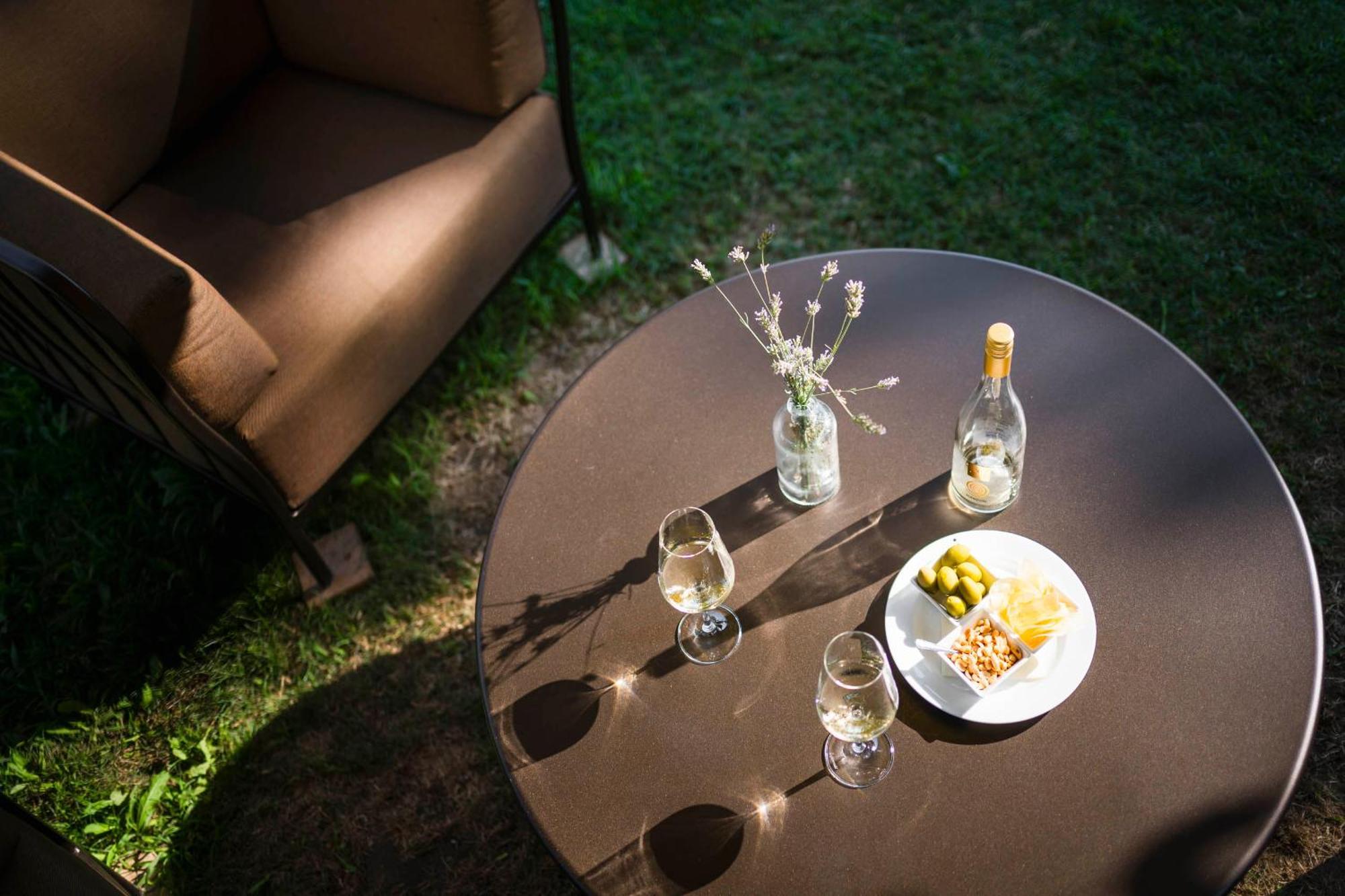 Hotel Teutschhaus Cortina Sulla Strada del Vino ภายนอก รูปภาพ