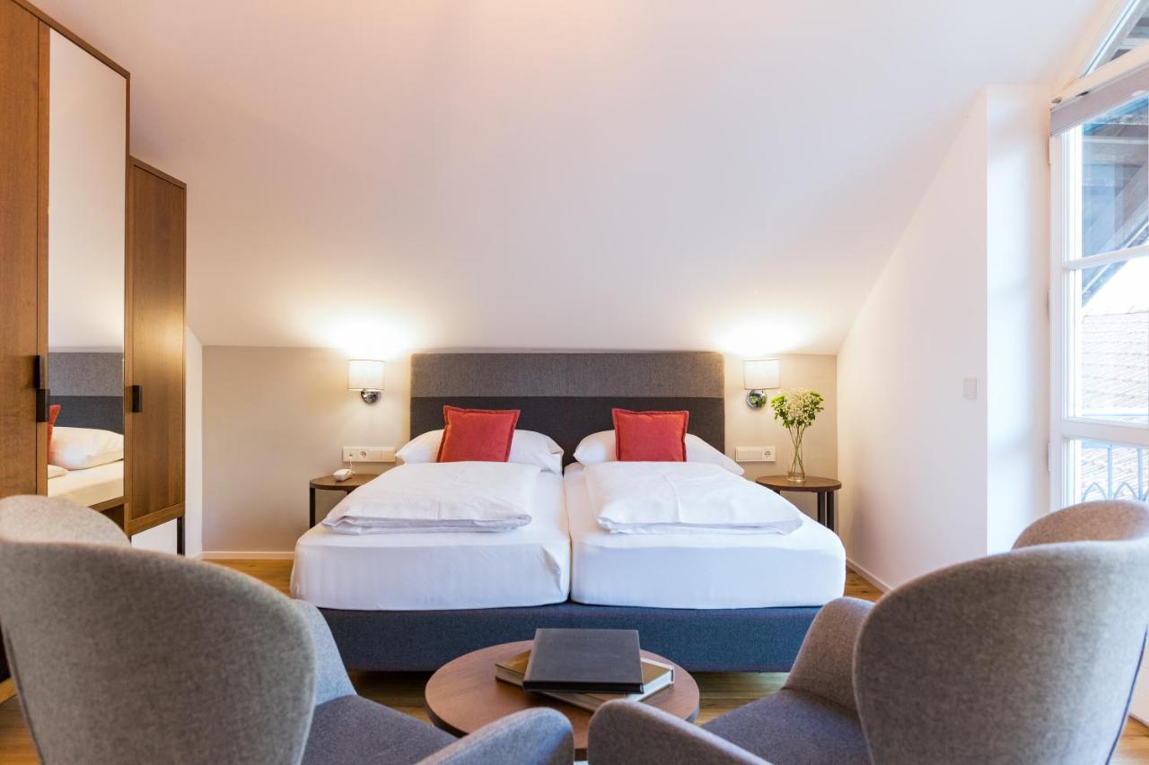 Hotel Teutschhaus Cortina Sulla Strada del Vino ภายนอก รูปภาพ